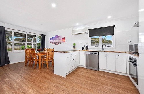 Stieglitz House | Beachside Luxe - Pet Friendly