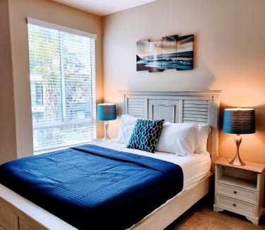 Pico Apartment | Beachside Luxury Apartment I Free Parking