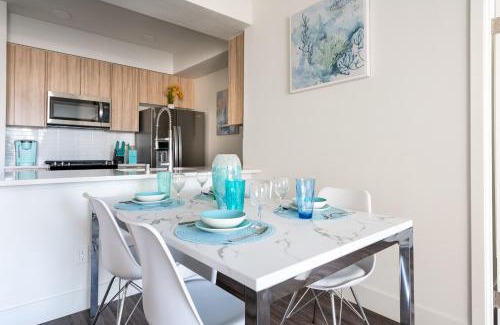 Pico Apartment | Beachside Luxury Apartment I Free Parking