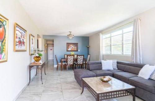 Maleza Baja House | Beachside Near Airport Near Golf Course