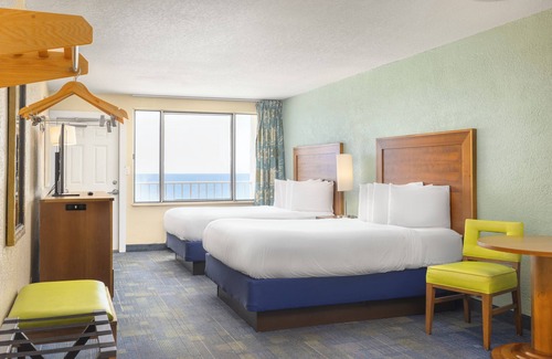 Fort Bay Hotel | Beachside Resort Panama City Beach