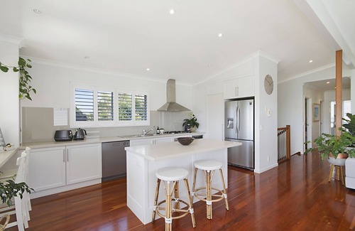 Casuarina Apartment | Beachside Retreat - 2 Bedrooms (Short or Long Term) Opposite Casuarina Beach