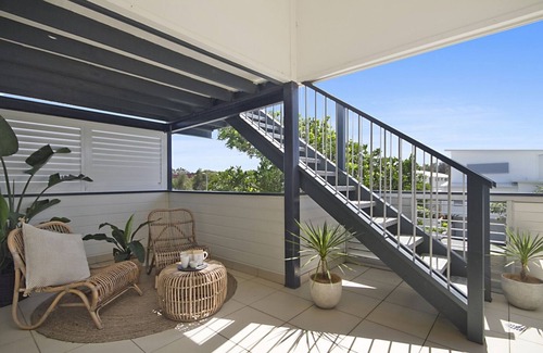Casuarina Apartment | Beachside Retreat - 2 Bedrooms (Short or Long Term) Opposite Casuarina Beach