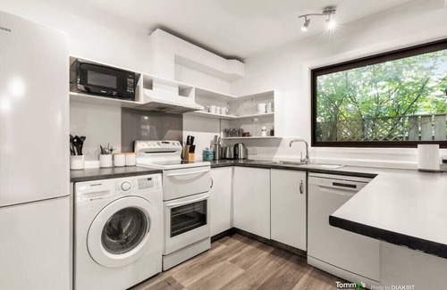 Lyall Bay House | Beachside Retreat in Lyall Bay