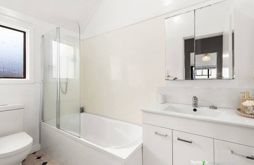 Lyall Bay House | Beachside Retreat in Lyall Bay