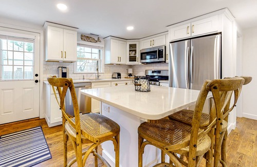 Falmouth House | Beachside retreat with grill - near Main Street & 300 yards to Surf Drive shore