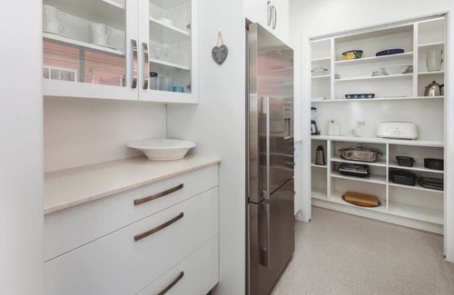 Rewa House | Beachside Townhouse in New Plymouth