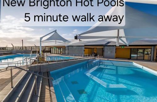 New Brighton Apartment | Beachside Townhouse
