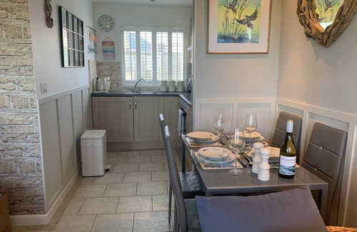 Bacton Ski Chalet | Beachside uninterrupted , sea view, on peaceful park dog friendly with TV/Wifi