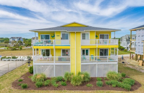 Holden Beach Condo | Beachski's Bungalow 2 Bedroom, 2 Bath with Pool and Tennis, Privat Beach Access!
