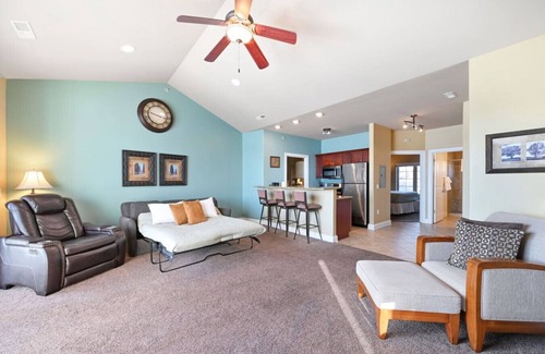 Lake Delton Condo | Beachtop Condo at Delton Grand - Waterfront