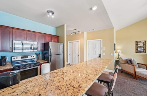 Lake Delton Condo | Beachtop Condo at Delton Grand - Waterfront