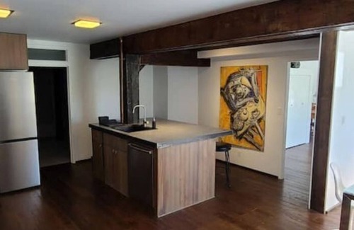 Dollarton Apartment | Beachview Boutique Garden Suite
