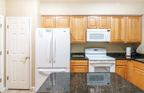 Gulfport Condo | Beachview Condo at Legacy Tower 1 -202 - fully furnished 2 bedroom 2 bathroom