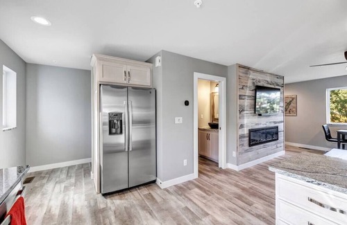 Sister Bay Condo | Beachview Condo No 5