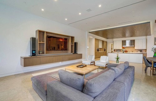 Malibu House | Beachview Ellice Malibu