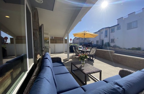West Newport House | BeachView1Min2DolphinsDisney25MinGarageBikesWasher