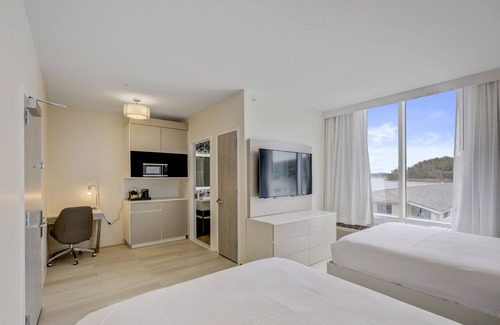 Sea Bright Hotel | Beachwalk at Sea Bright