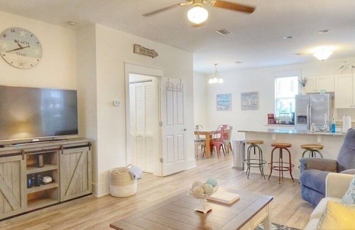 Port St. Joe Cottage | Beachwalker · Cozy Cottage - 3 Pools and Several Beach Options