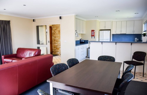 Ulverstone Hotel | Beachway Motel & Restaurant