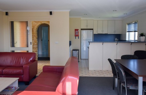 Ulverstone Hotel | Beachway Motel & Restaurant