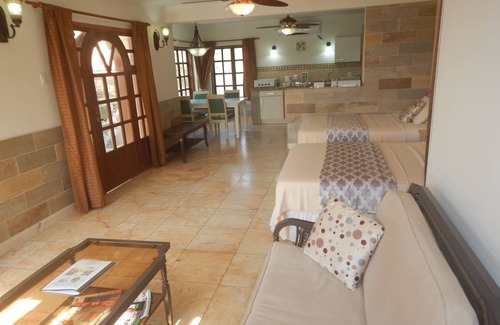 Arashi Apartment | Beachwhitevilla garden StudioD, BEST BEACH/SNORKEL 60ft away,SEPT spec