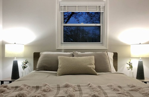 Beachwood-Bluffton Cottage | Beachwood Cottage - New remodel walk or bike to Lake MI!