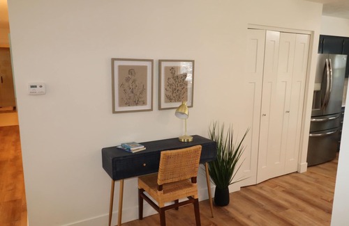 Beachwood-Bluffton House | Beachwood Home - Muskegon - walk 2 Lake MI BEACH + local playground + pickleball