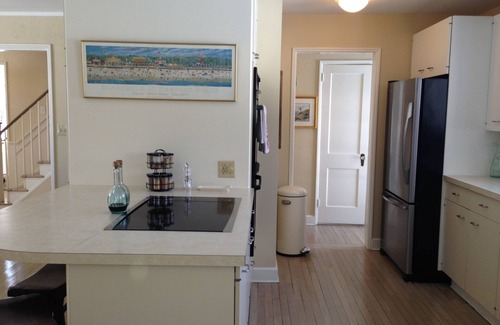 Top of the Hill Cottage | Beachy and quiet 5 bedroom in the heart of Newport