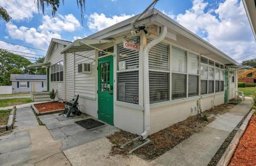 Safety Harbor House | Beachy Bungalow 111