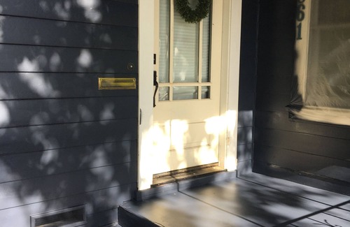 Napa House | Beachy feel with easy downtown access - 31 day minimum