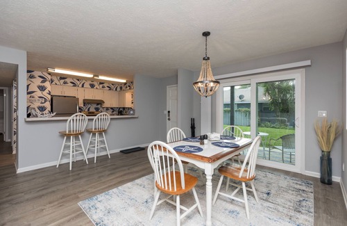Coquina Gables Apartment | Beachy Getaway–Cozy, Clean & Equipped w/All Essentials! Relax, Enjoy & Refresh!