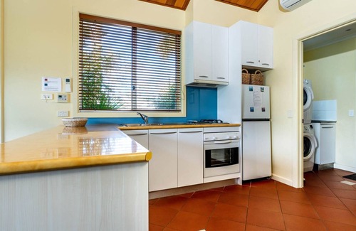 Inverloch Apartment | Beachy Haven at Sails close to the Beach