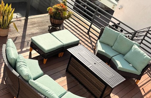 Playa Del Rey Condo | Beachy Private Get-A-Way! Large Deck facing Ocean!
