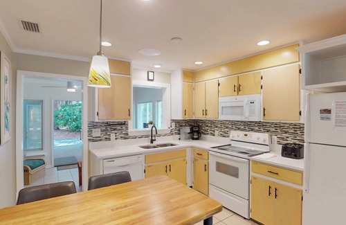 Jekyll Island House | BEACHY SISTERS A 2 Bedroom 2 Bath