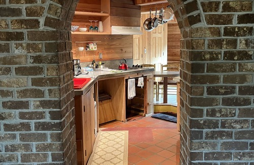Isle of Palms Apartment | Beachy Vintage Vibe — Pet Friendly!