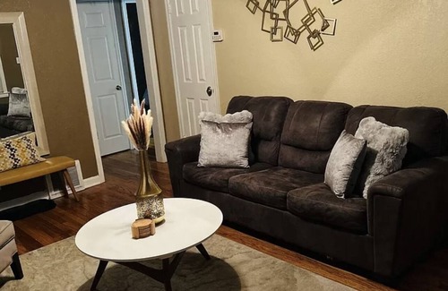 Kansas City Bed & Breakfast | Beacon Hill Bungalow Five Minutes From Downtown Kansas City!