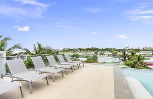 Beacon Hill Apartment | Beacon Hill Hideaway Luxury Condo in Simpson Bay