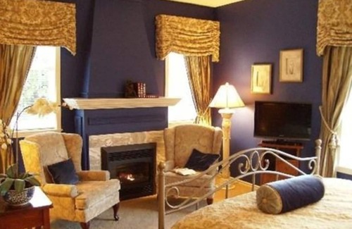 Booktown Hotel | Beacon Inn at Sidney