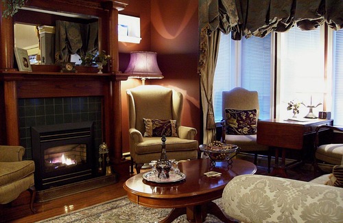 Booktown Hotel | Beacon Inn at Sidney
