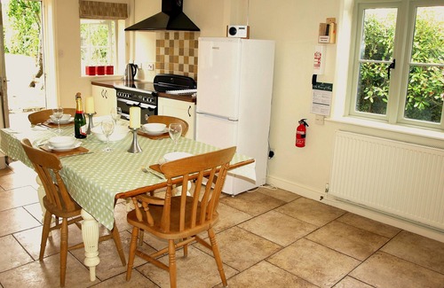 Briston Cottage | Beaconsfield Cottage