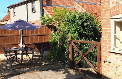 Briston Cottage | Beaconsfield Cottage