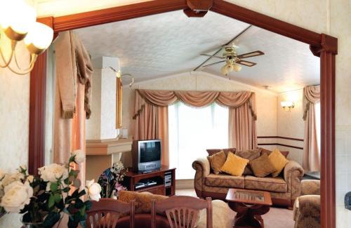 Upper Battlefield Resort | Beaconsfield Park