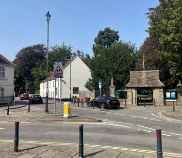 Caerleon House | Beadle House, High Street, Caerleon
