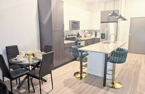 Downtown Memphis Apartment | Beale Street nights & River sites