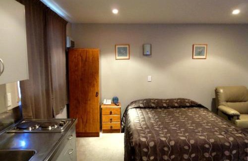Edgeware Hotel | Bealey Avenue Motel