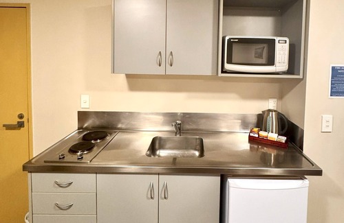 Edgeware Hotel | Bealey Avenue Motel