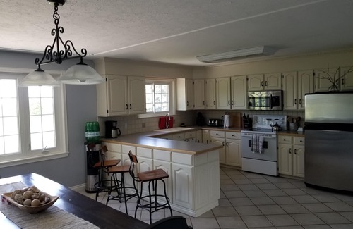 Lincoln Other | Beamsville Bench Vineyard Cottage - Lincoln