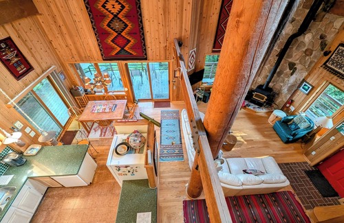 La Pointe House | Bean Ravine - Unique Cabin overlooking Lake Superior!