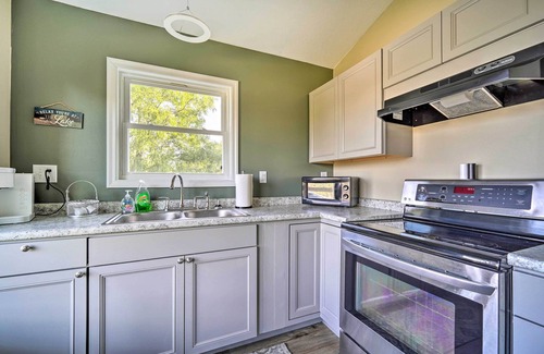 Bean Station Cottage | Bean Station Cottage: Unobstructed Lake Views